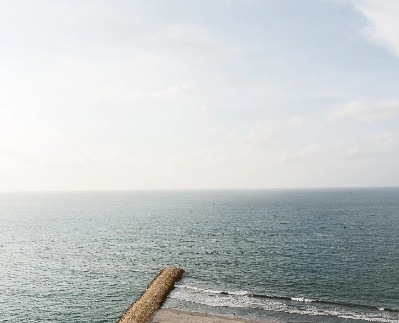 Apartments In Front Of The Beach Cartagena