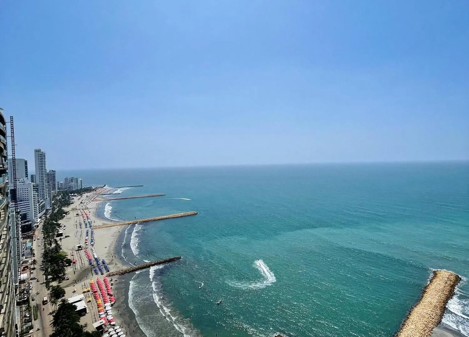 Apartments In Front Of The Beach Cartagena