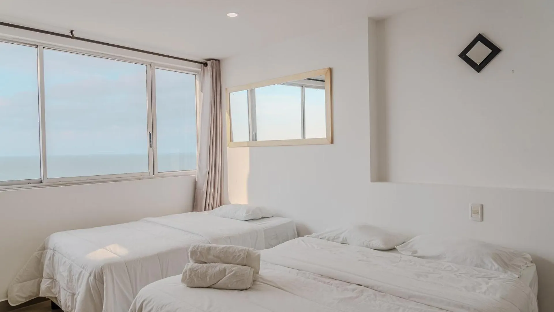 Apartments In Front Of The Beach Cartagena